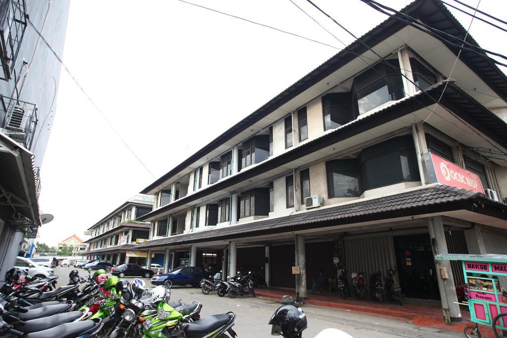 ดีเอส เรสซิเดนซ์ ซิลิวางี Hotel เซอมารัง ภายนอก รูปภาพ